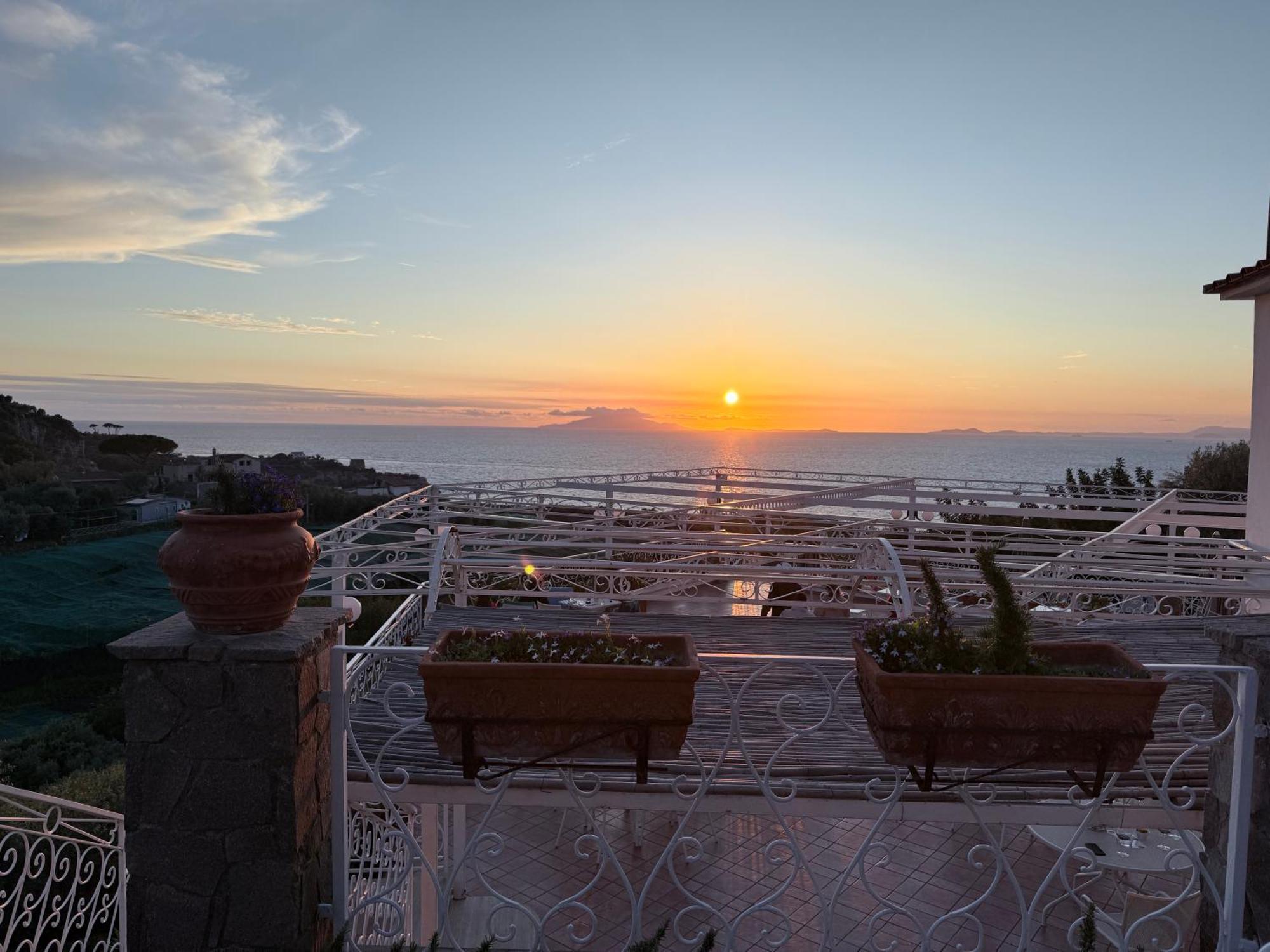 סורנטו Hotel Dania מראה חיצוני תמונה