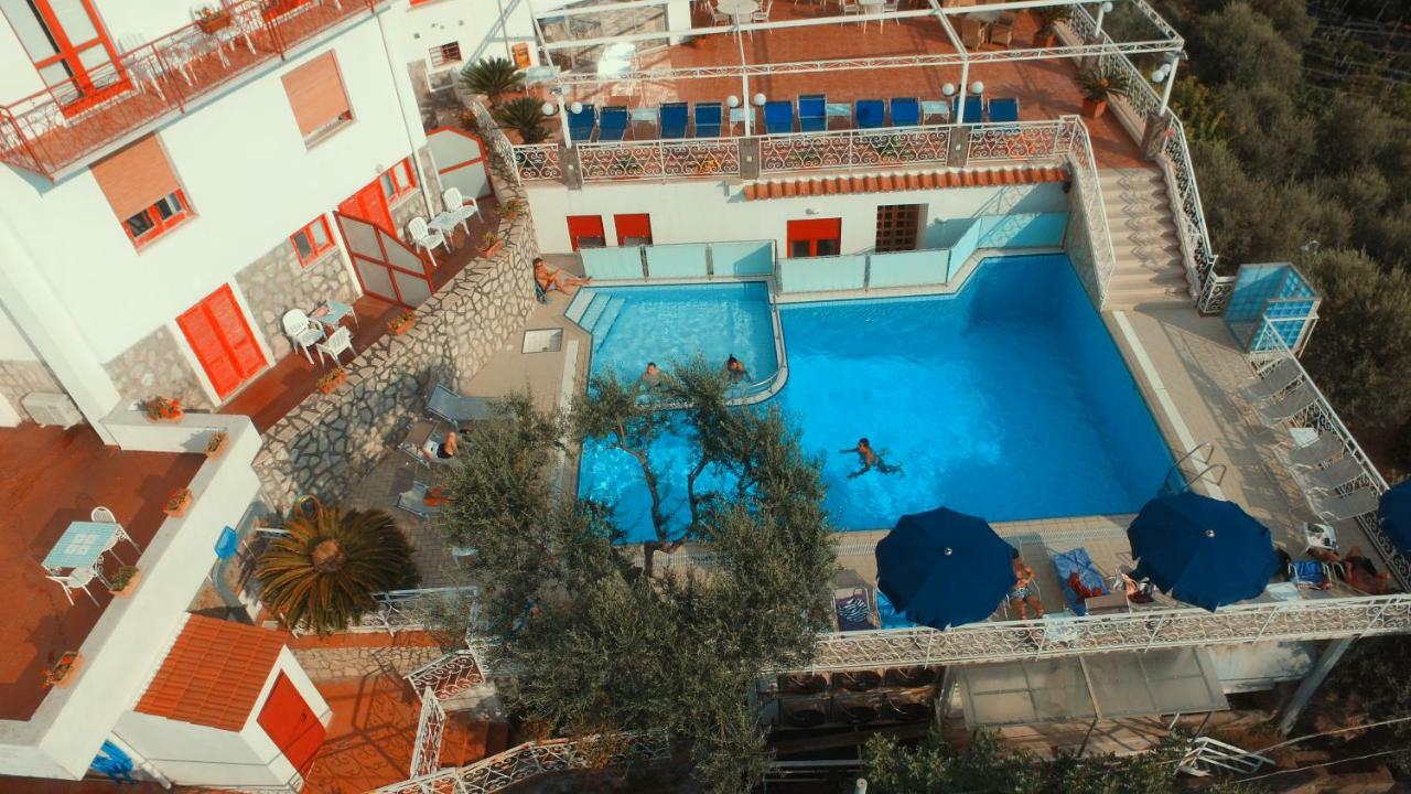 סורנטו Hotel Dania מראה חיצוני תמונה